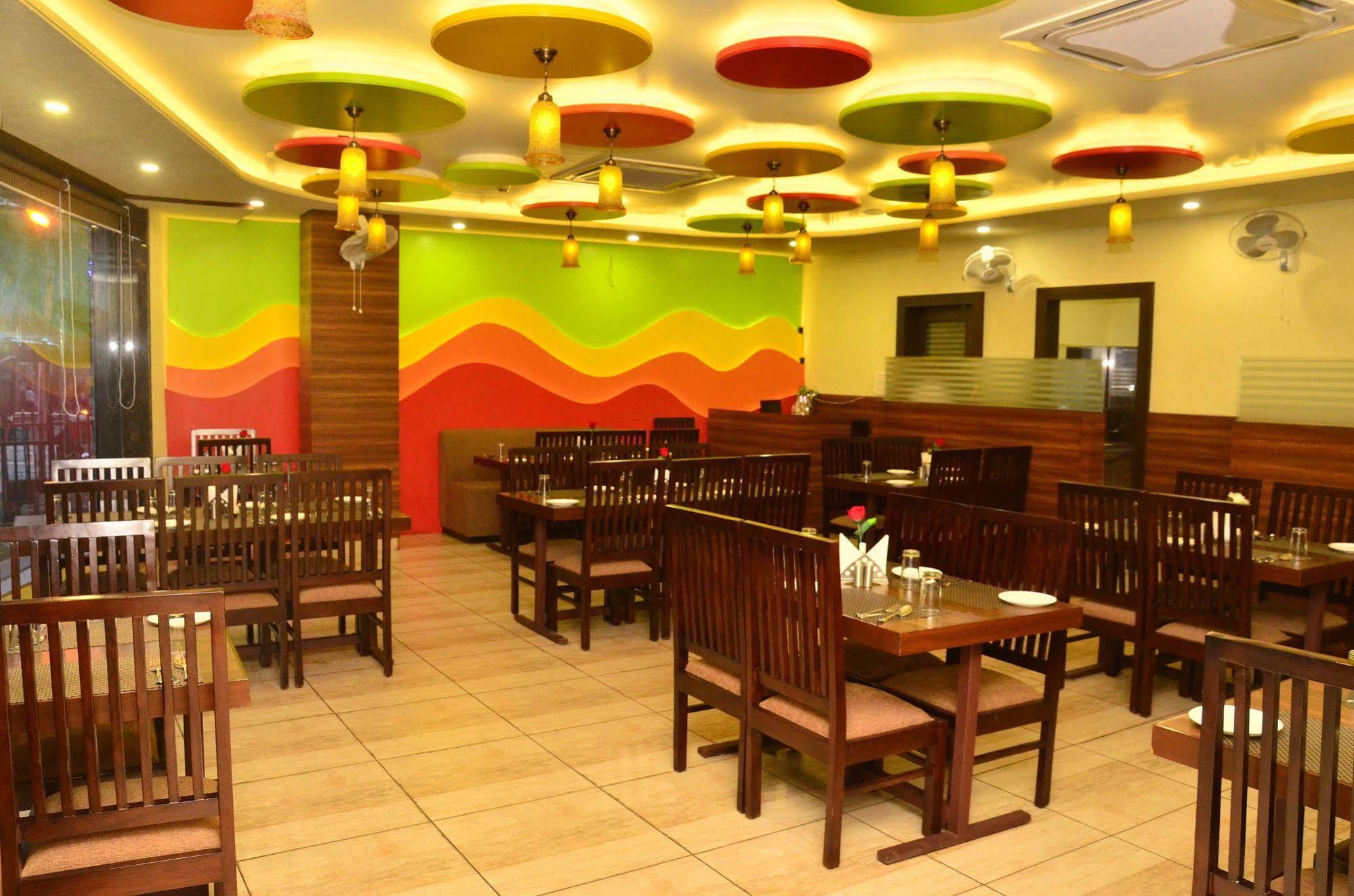 Fabhotel Padmavati Palace Mansarovar جايبور المظهر الخارجي الصورة